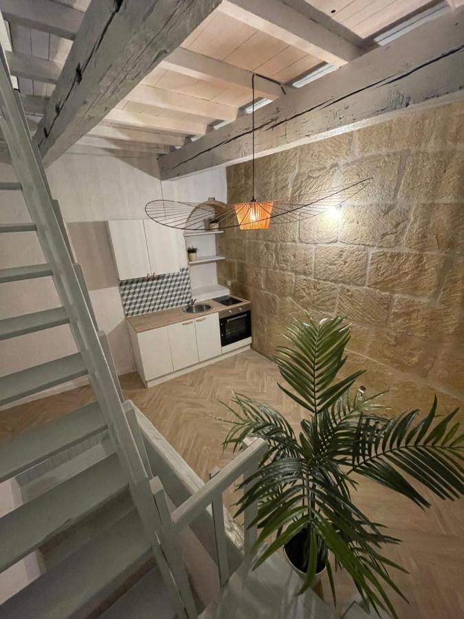 Greenery Apartment Meynes 外观 照片